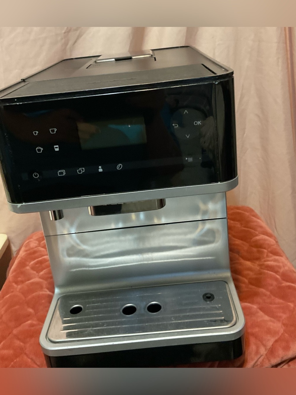 Miele CM6350 countertop coffee machine
